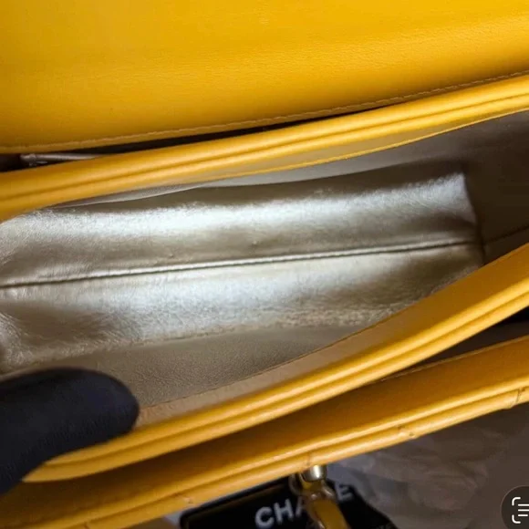 Chanel Lambskin Quilted Trendy Spirit Top Handle Bag Yellow series 30 Year 2020 - Picture 7 of 15